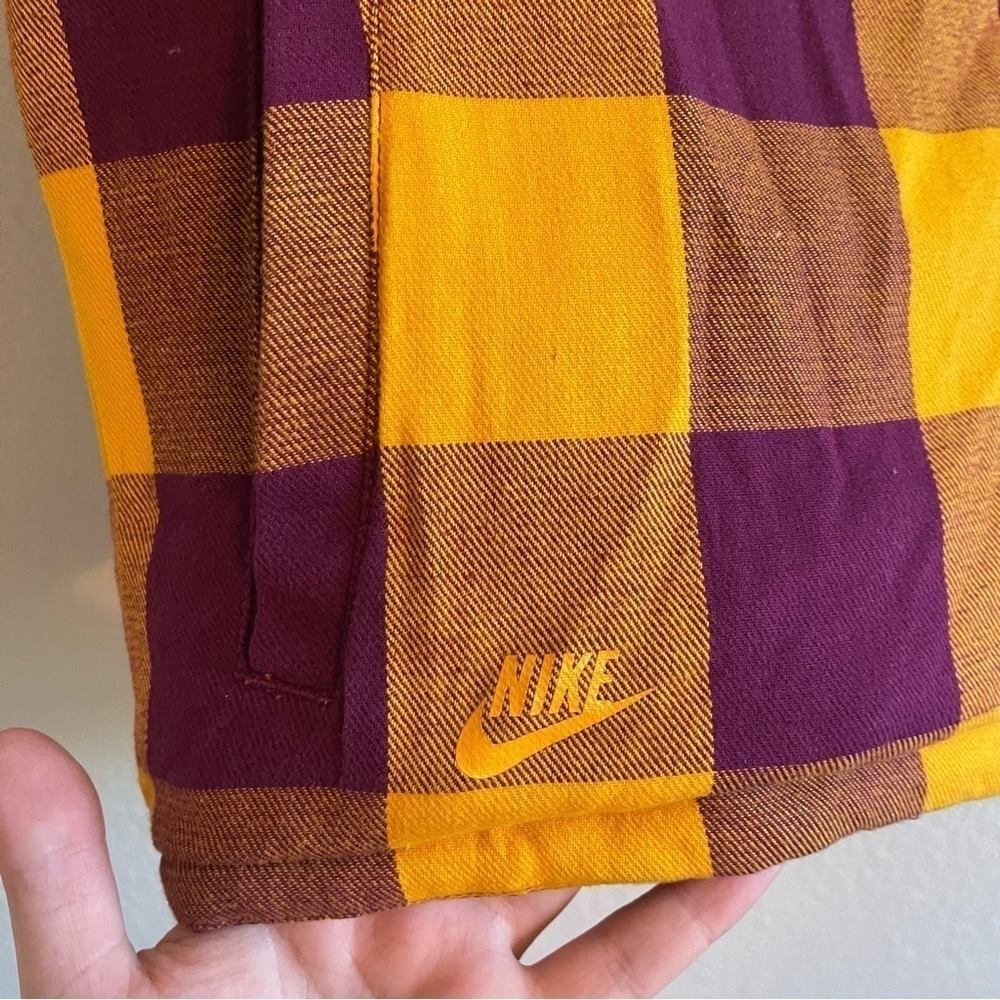 Nike Reversible Purple Yellow Plaid Down Filled Vest Women’s Size Medium - Picture 4 of 10